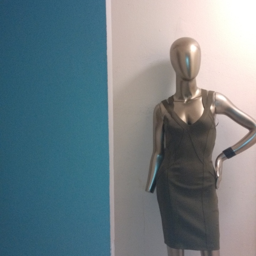Tally weijl sweet pea green bodycon dress criss cross shoulder design size small